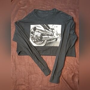 Cute cropped long-sleeved top!